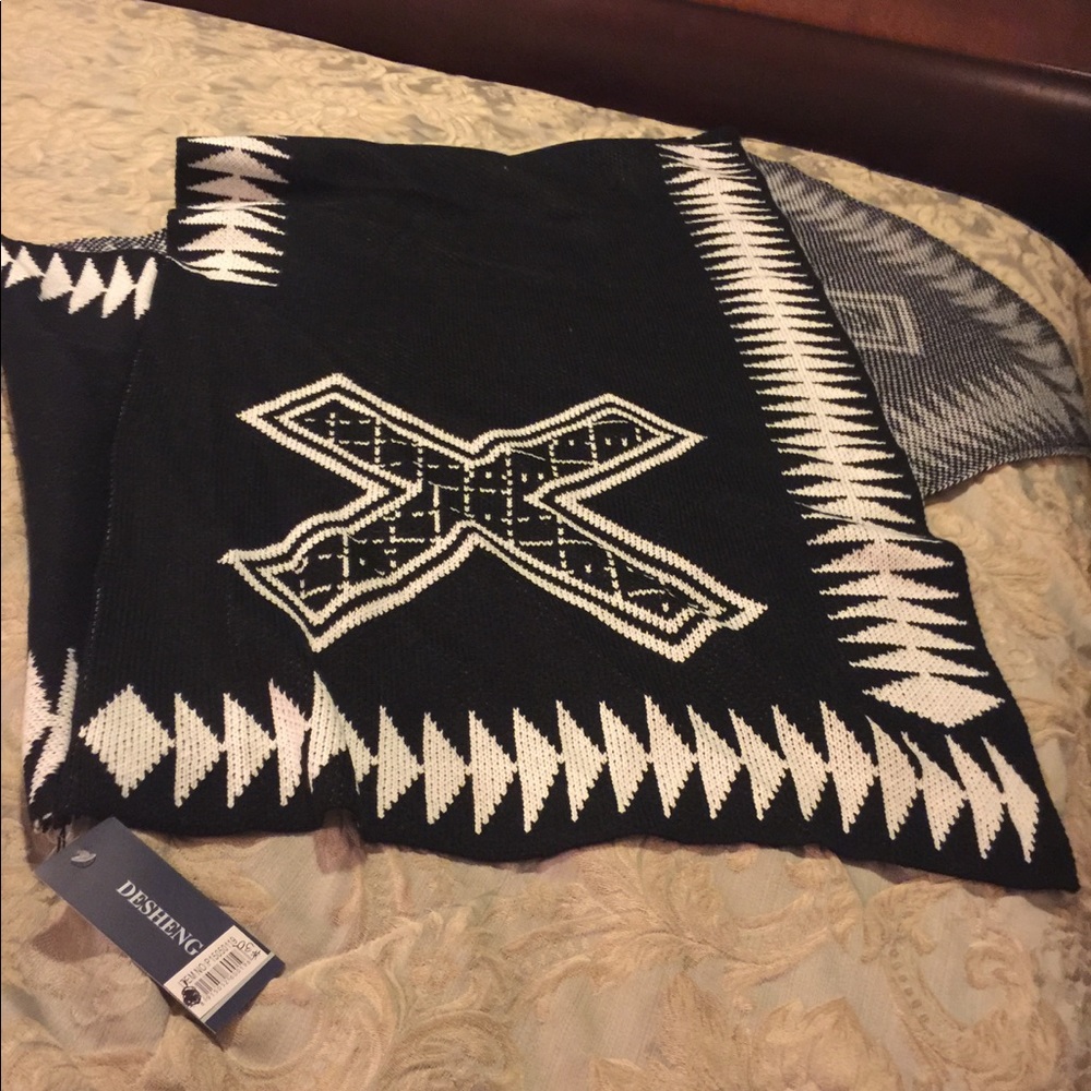 Black & White Sweater Poncho